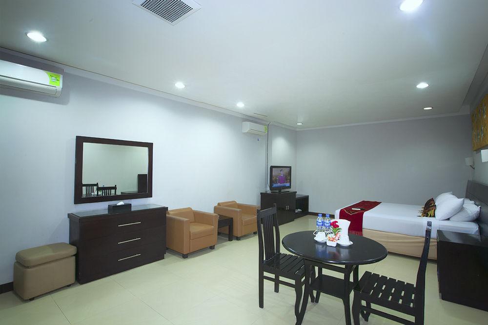 Hotel Celebes Macasar Exterior foto