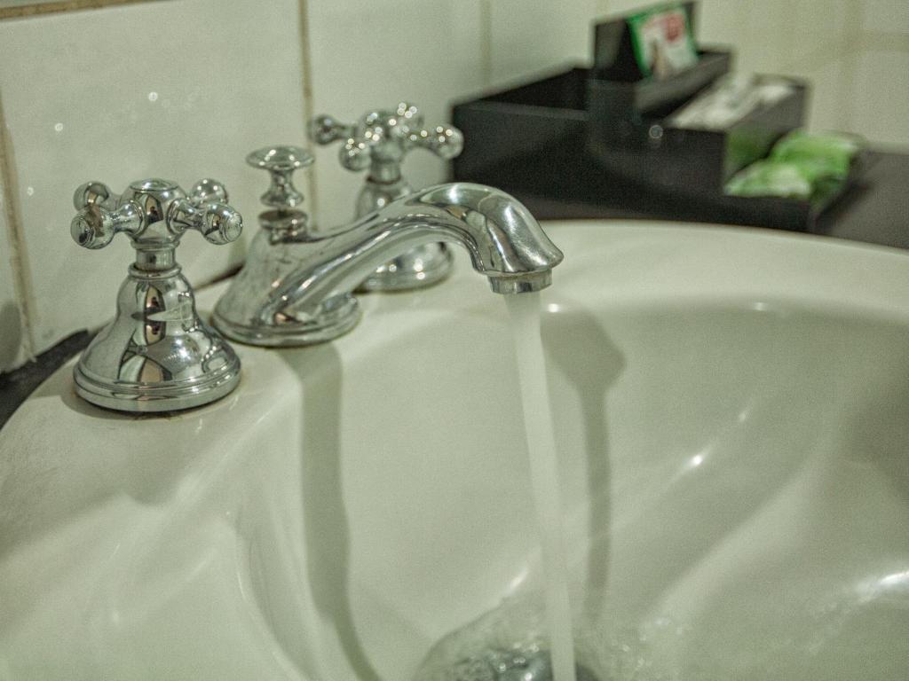 Hotel Celebes Macasar Habitación foto