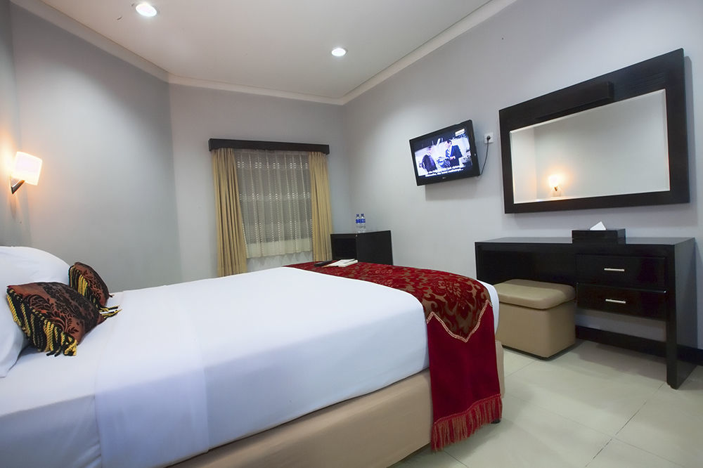 Hotel Celebes Macasar Exterior foto