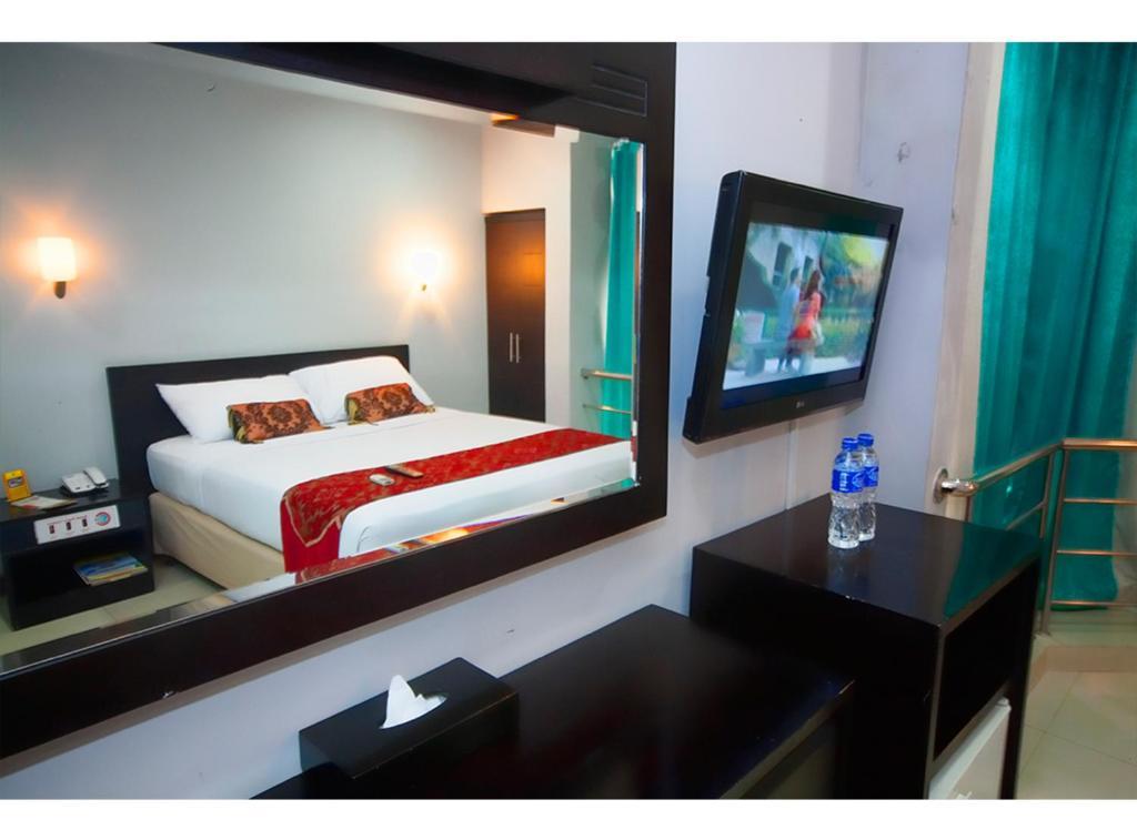 Hotel Celebes Macasar Exterior foto